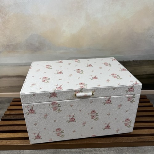 Pottery barn loveshackfancy - barn,