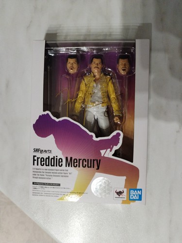 Bandai tamashii queen freddie - bandai, queen: