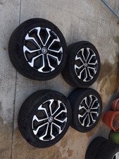 4 Cerchi in Lega originali Toyota Yaris Cross da 17" Usati compreso di sensori 