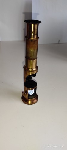 Antico piccolo microscopio - piccolo,