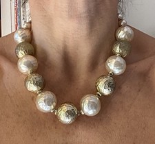 Collana perle grandi oro beige