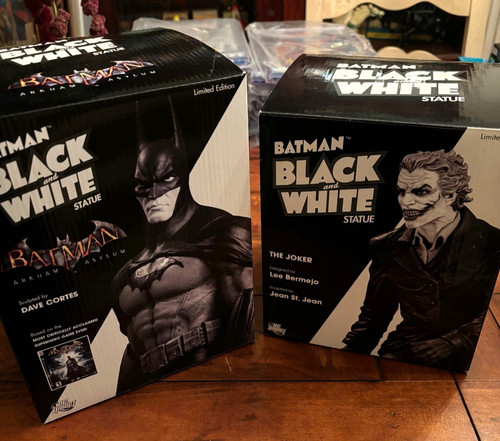 Statue batman joker e - b&w,