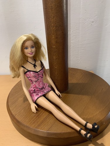 Barbie bambola mattel 2010 - mattel,