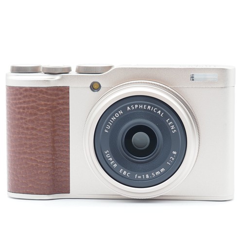 Near mint fotocamera - [near, mint]
