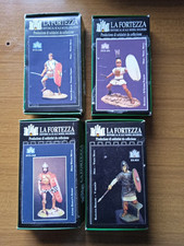 Lotto Di Numero  Quattro soldatini piombo Fortezza Da Assemblare e Dipingere 