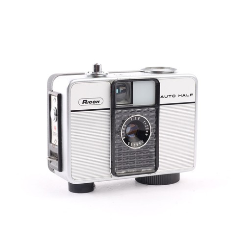 Ricoh auto half mm - e,