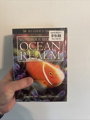Wondrous secrets the ocean - wondrous, of