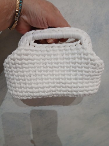 Borsa fatta mano ad - a,