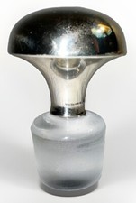 Tappo bottiglia argento sterling su base cristallo macinato vintage