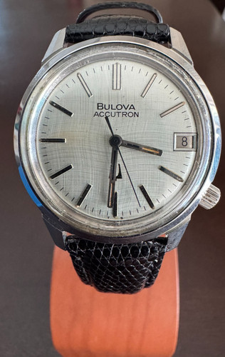 Fine vintage quartz bulova - bulova, 218