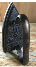 Antico Ferro Da Stiro In Ghisa