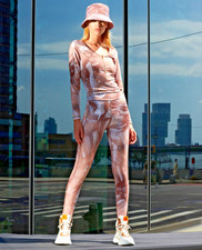 $600 BOGNER APRES-SKI