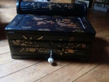 Vendo mobiletto da notaio cinese antico cm 39 x 25 x 31 in buone condizioni