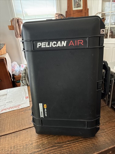 Pelican 1555 air case con - pelican,