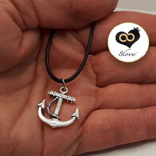 Collana nera con - , ciondolo