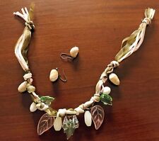 Collana in vetro con cinturino