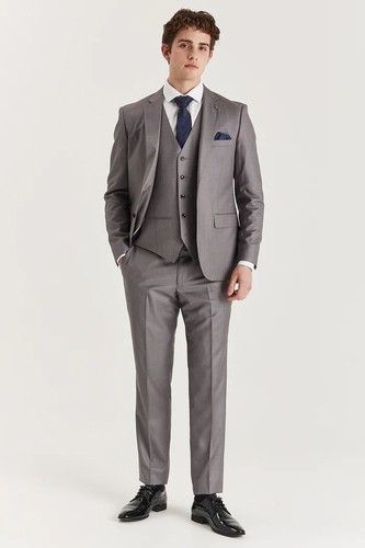 Grigio uomo misura pezzi - su,