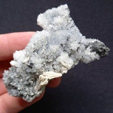 5,25 - QUARZO, ARSENOPIRITE, NATROLITE (?) XX (Miniera di Huanzala, Perù)