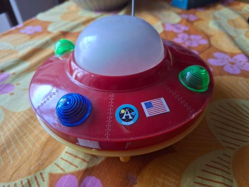 Tin toy vintage ufo nave - vintage,