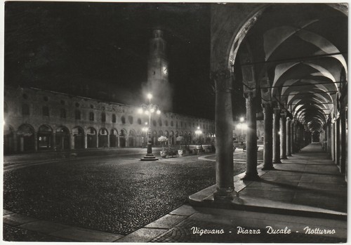 Vigevano pavia piazza - vigevano,