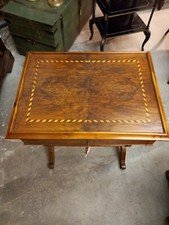 Tavolino radica di noce con filetto intarsiato sul piano 1800  Ottocento XIX