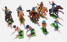Soldatini BRITAINS DEETAIL - COWBOYS a piedi e a cavallo
