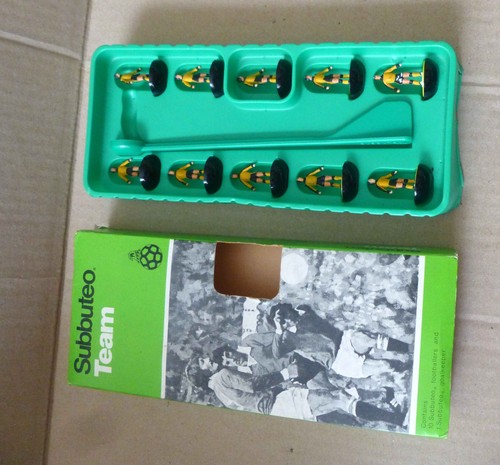 Anziani subbuteo team - 00,