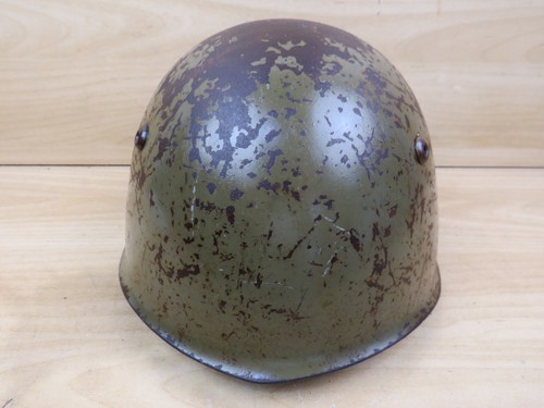 Vecchio elmetto esercito - vecchio,