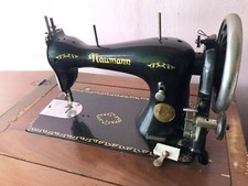 Macchina da cucire NAUMANN vintage con mobile in legno