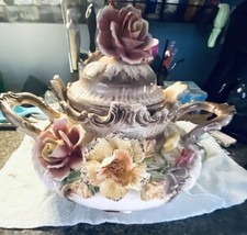 Centrotavola rosa Capodimonte