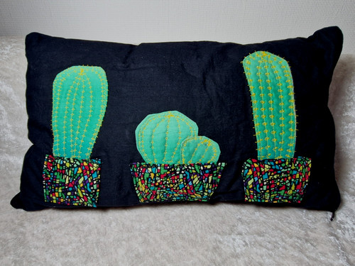 Cuscino decorativo fatto - , a
