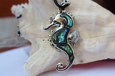 P118 Guscio Madreperla Perle Gioiello CIONDOLO Collier con laccio collana