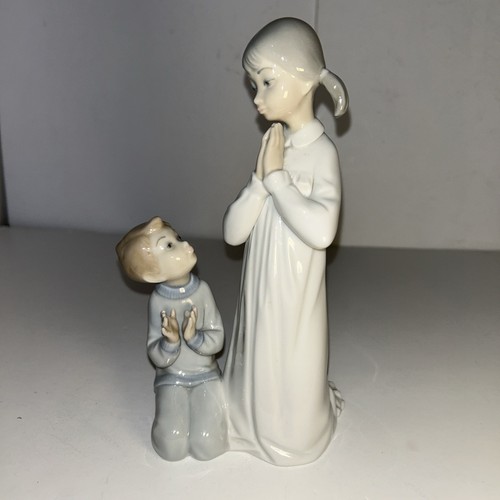 Lladro teaching pray girl - "teaching, to