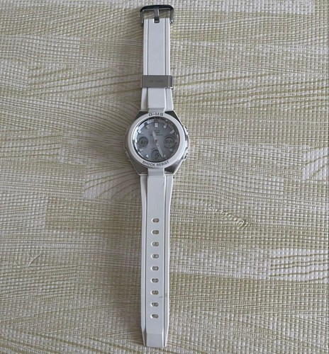 Orologio solare radiocomandato
