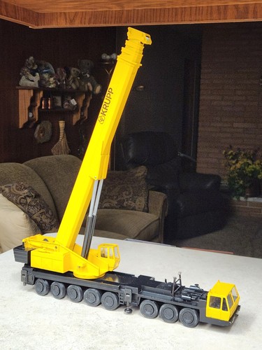 Gru idraulica per camion - , 1/50