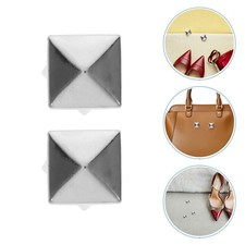  500 pezzi di borchie quadrate