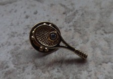 Stupenda spilla Pierre Lang, racchetta da tennis placcata oro