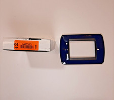 L4803BD Placca Living International 3 Posti blu solido BTICINO