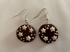 Orecchini Pan di Stelle in pasta modellabile Fimo fatti a mano, Diametro 2,5cm