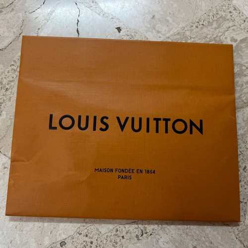 Busta louis vuitton - busta,