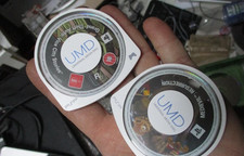 giochi psp grand theft auto + medievil originali - sony perfetti