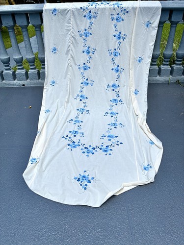 Tovaglia vintage blu ricamata