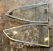 FIAT 850 SPORT coppia deflettori posteriori VETRI SECURIT originali