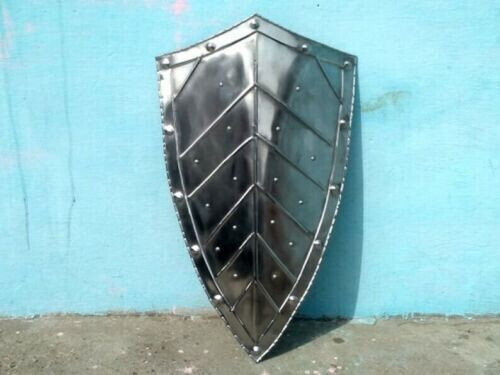 Medieval leaf design pointed - leaf,