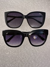 2 paia di occhiali da sole