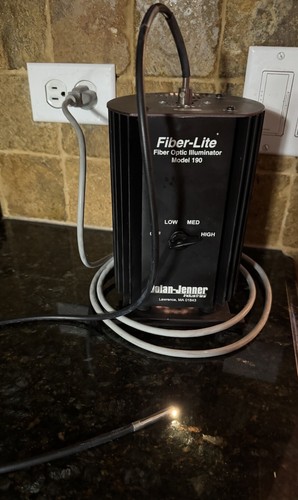 Illuminatore fibra ottica - illuminatore,