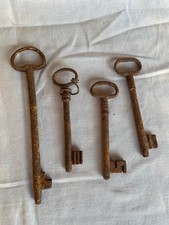 Lotto 4 chiavi antiche  in