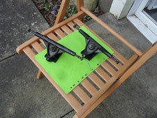 MADRID LONGBOARD TRUCKS Nero, ottimo 🤣POSTA GRATUITA E ADESIVO OMAGGIO