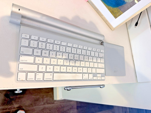Apple keyboard magic - apple,