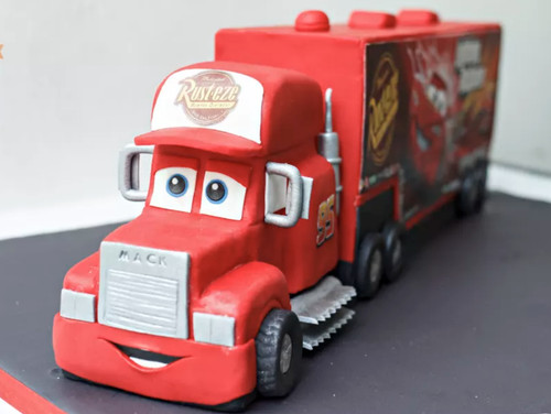 Disney cars mcqueen - mcqueen, mack